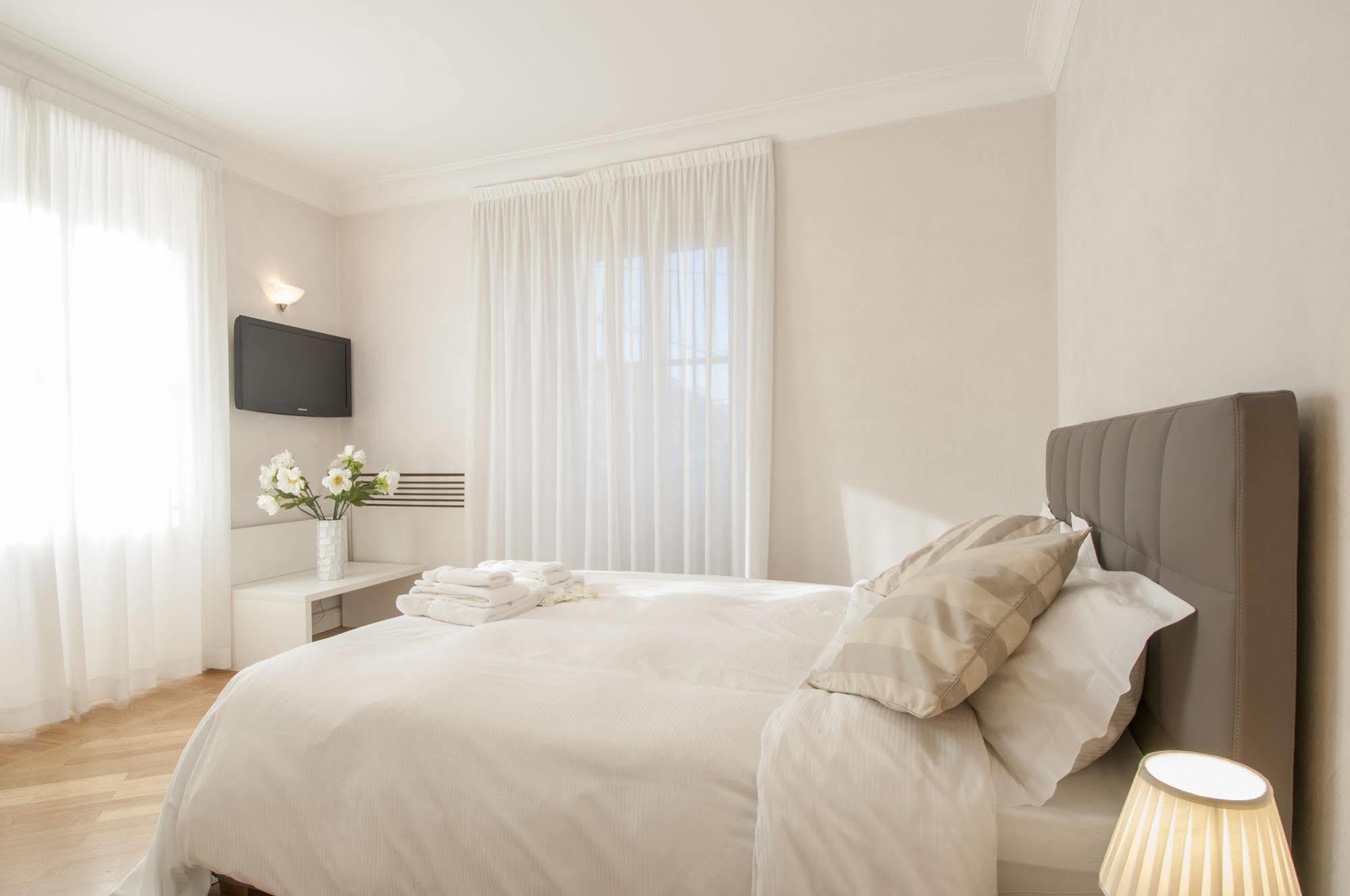 Milan Royal Suites מראה חיצוני תמונה