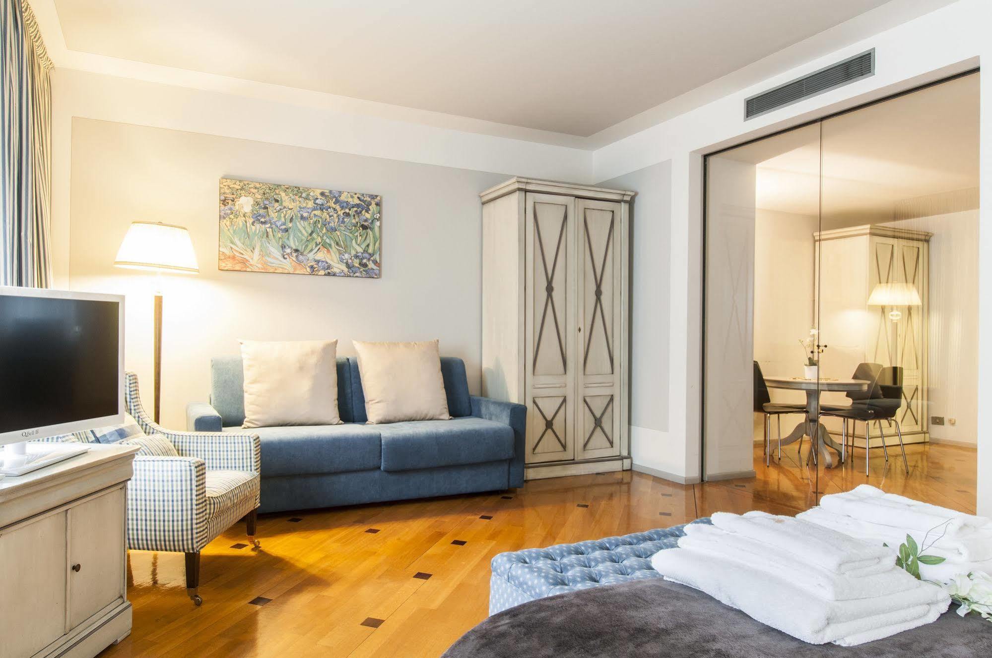 Milan Royal Suites מראה חיצוני תמונה